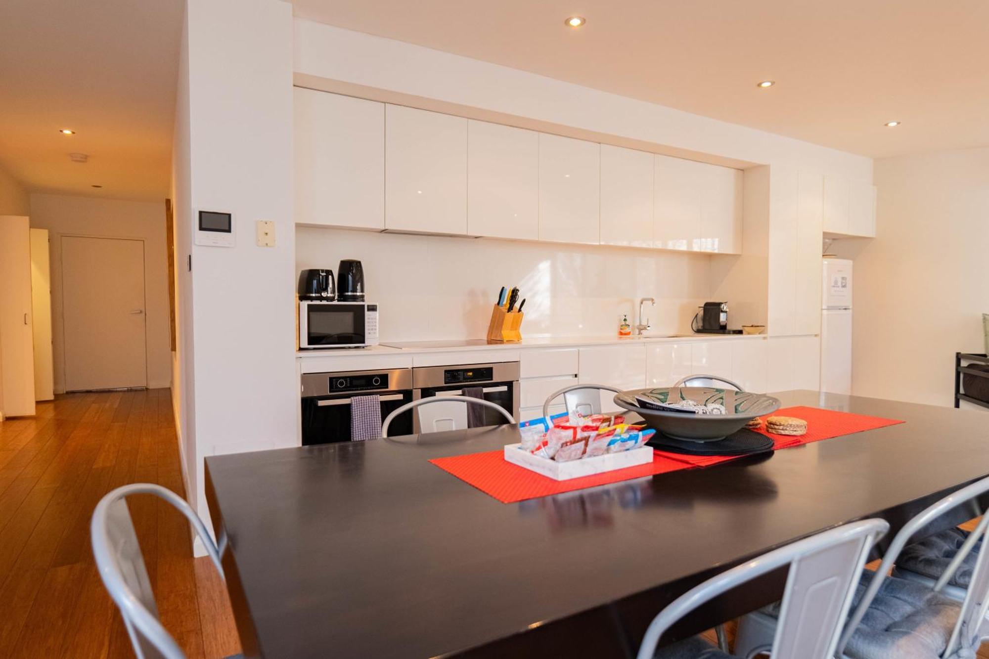 Large Executive 3 Bedroom Yarralumla Exterior photo